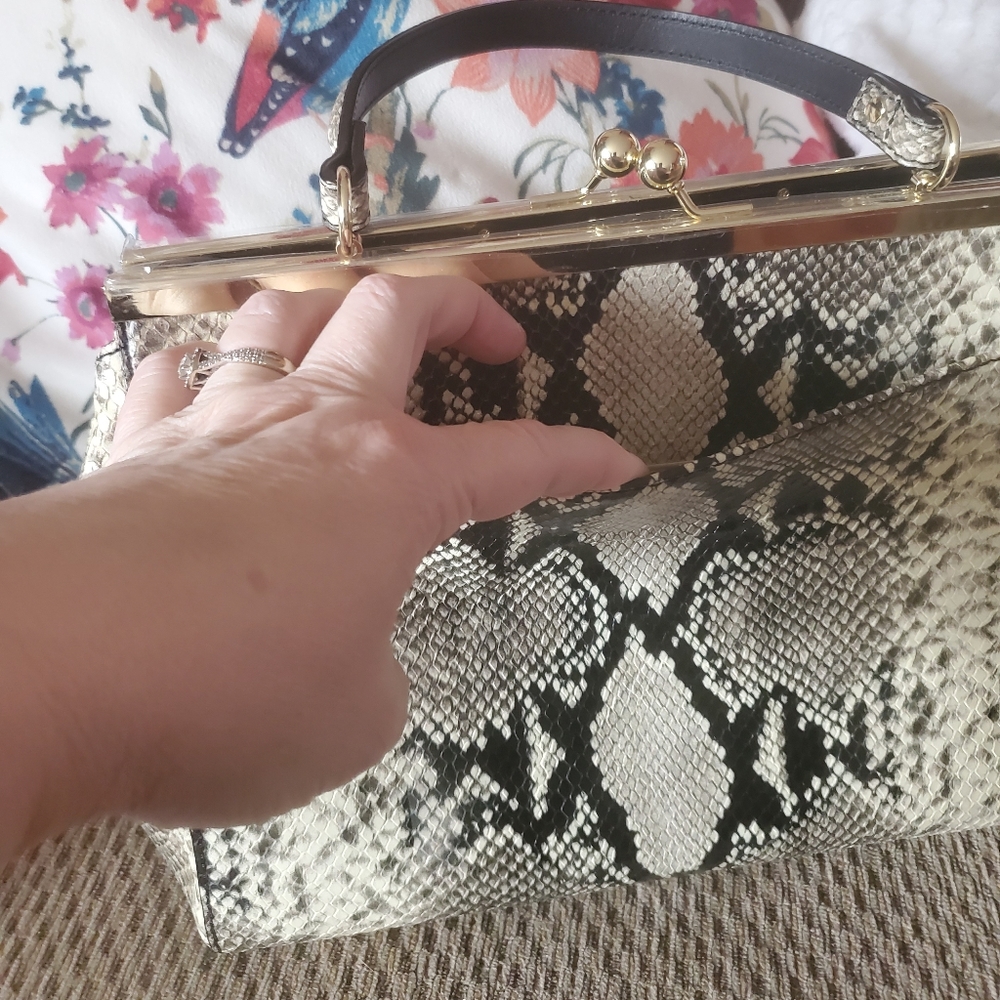 Brahmin Juliette - Never Used-Got as a gift